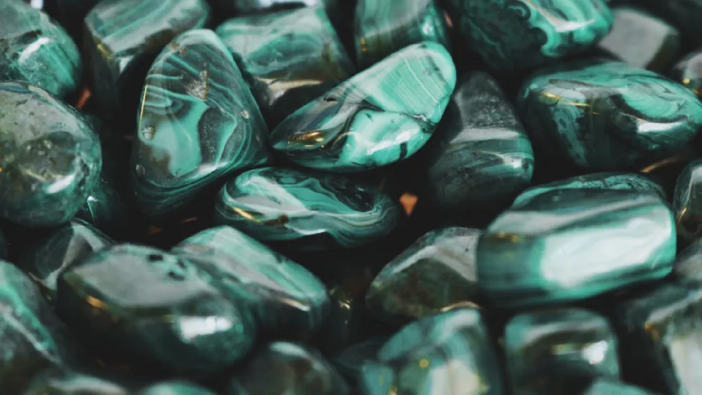 The Ultimate Guide to Malachite Gemstones: History, Meaning, and Uses