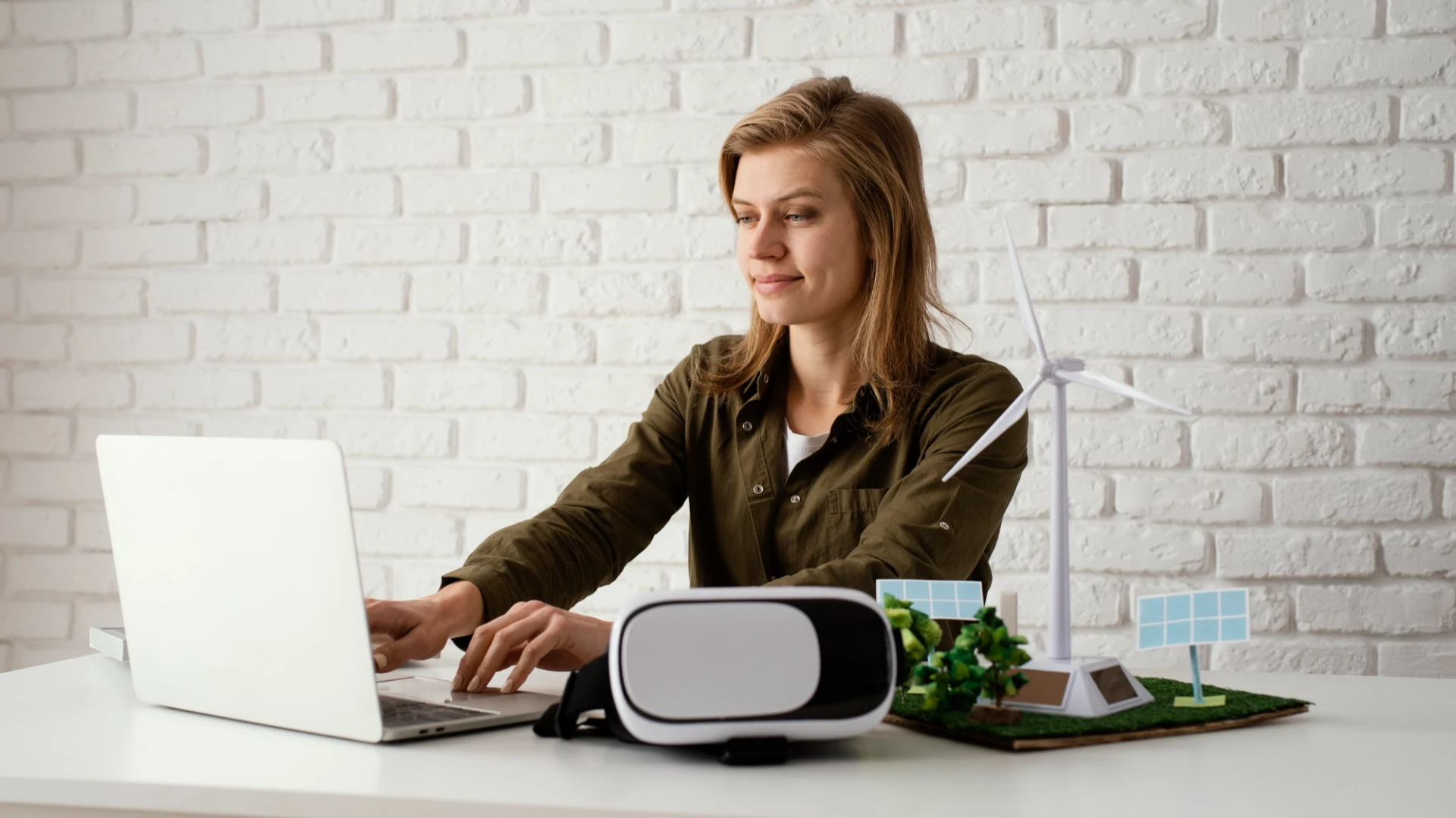 Joyce Dong WHRHS: Leading Environmental and Tech Innovations