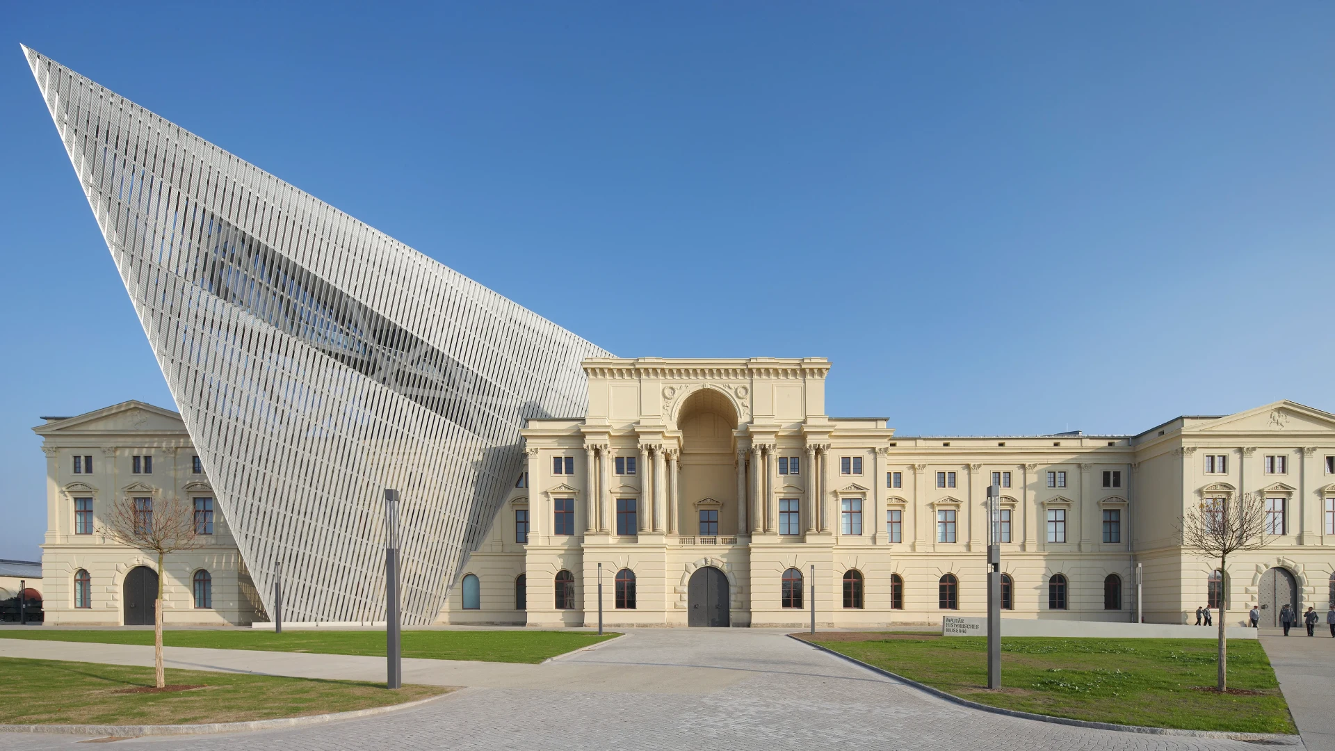 Daniel Libelig: Redefining Modern Architecture