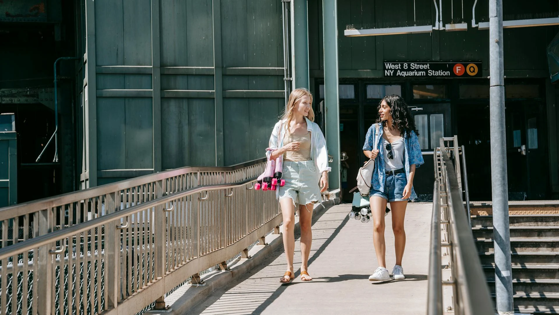 How to Make Friends in a New City as an Introvert