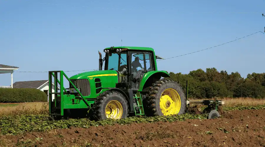 Oliver 550 Tractor: The Reliable Workhorse - Model 1L2602