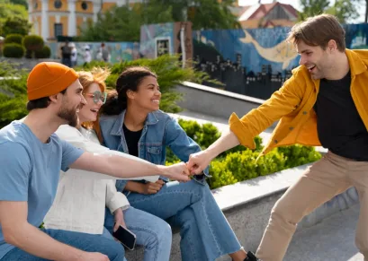 How to Make Friends in a New City as an Introvert