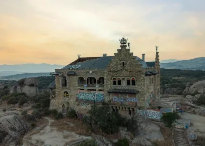 Mysteries of Ovestæ: Exploring the Beauty and History