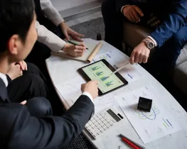 The Ultimate Guide to Wealth Management: 8 Strategies, Tips & Tools for Financial Success