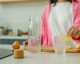 7 Surprising Health Benefits of Drinking Lemon Water Daily