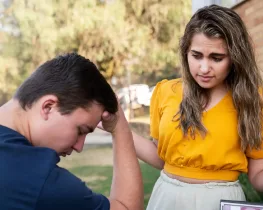 Why Do I Keep Attracting Emotionally Unavailable People?